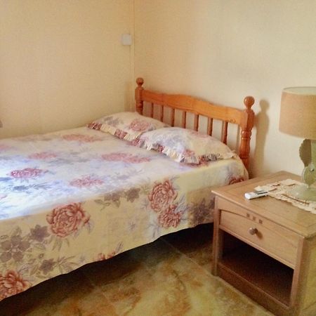 Cardamon Villa Is A 2 Bedroom With 1 Bathroom And Seperate Toilet Detached House With Ac And Swimming Pool , 5 Minutes Walk From Flic En Flac Public Beach 외부 사진