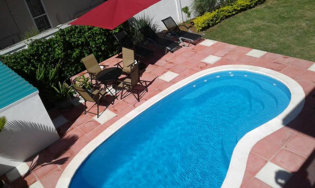Cardamon Villa Is A 2 Bedroom With 1 Bathroom And Seperate Toilet Detached House With Ac And Swimming Pool , 5 Minutes Walk From Flic En Flac Public Beach 외부 사진