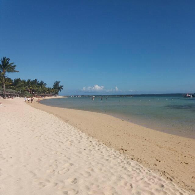 Cardamon Villa Is A 2 Bedroom With 1 Bathroom And Seperate Toilet Detached House With Ac And Swimming Pool , 5 Minutes Walk From Flic En Flac Public Beach 외부 사진