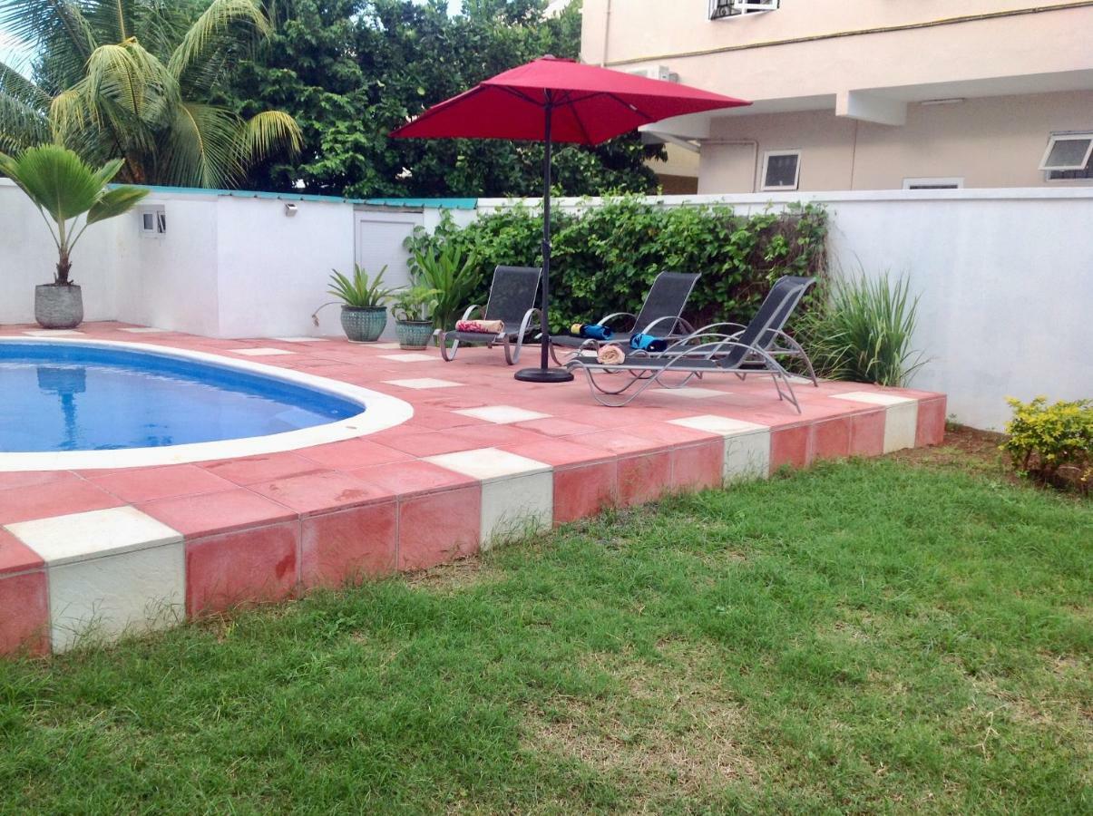 Cardamon Villa Is A 2 Bedroom With 1 Bathroom And Seperate Toilet Detached House With Ac And Swimming Pool , 5 Minutes Walk From Flic En Flac Public Beach 외부 사진