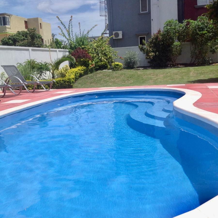 Cardamon Villa Is A 2 Bedroom With 1 Bathroom And Seperate Toilet Detached House With Ac And Swimming Pool , 5 Minutes Walk From Flic En Flac Public Beach 외부 사진